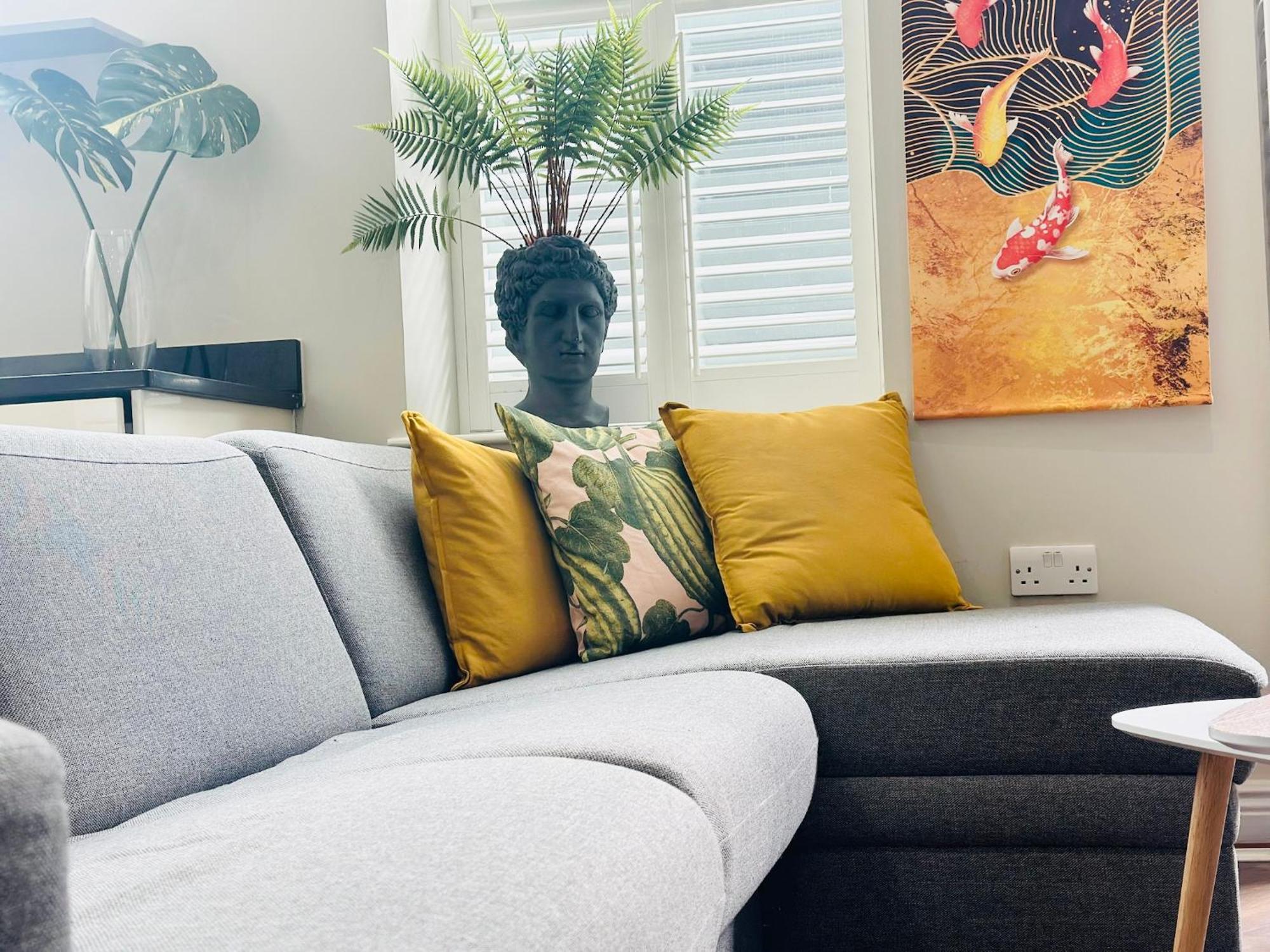 Stylish, Modern Apartment In Central Лондон Экстерьер фото